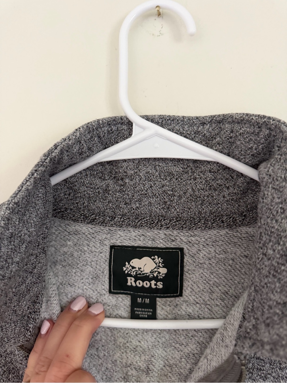 NWOT Roots Quarter Zip Sweater - Picture 2 of 4